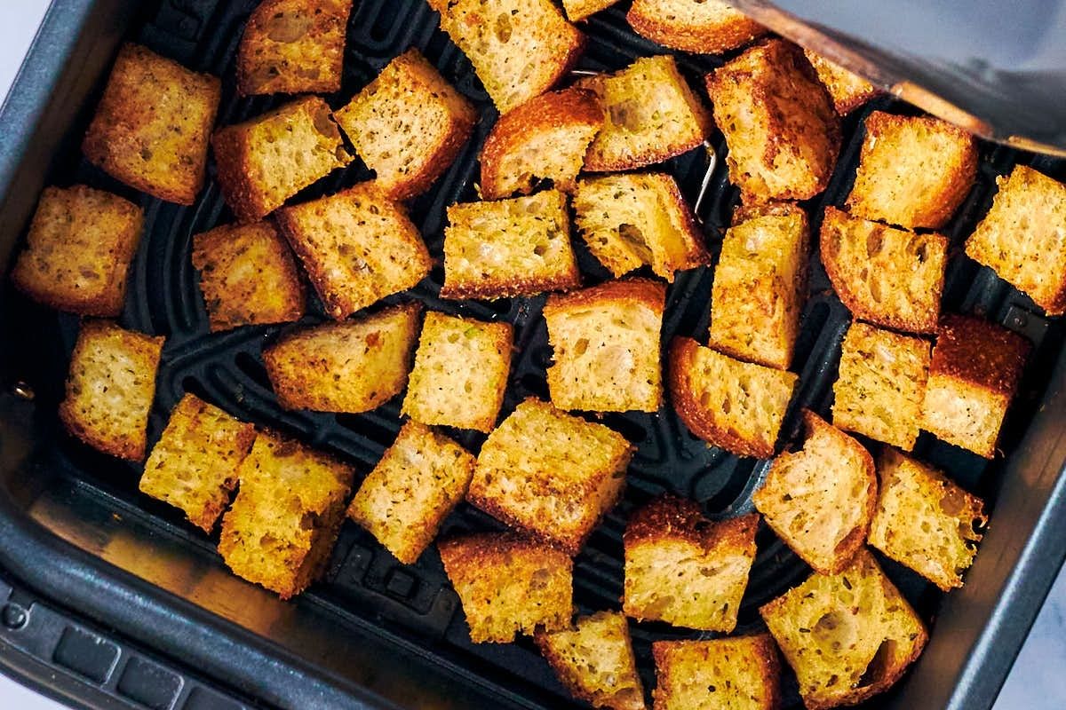 air-fryer-croutons-recipe