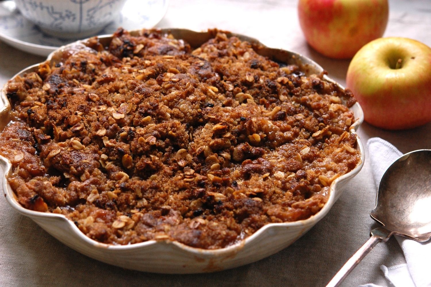 apple-crisp-with-oat-topping-recipe