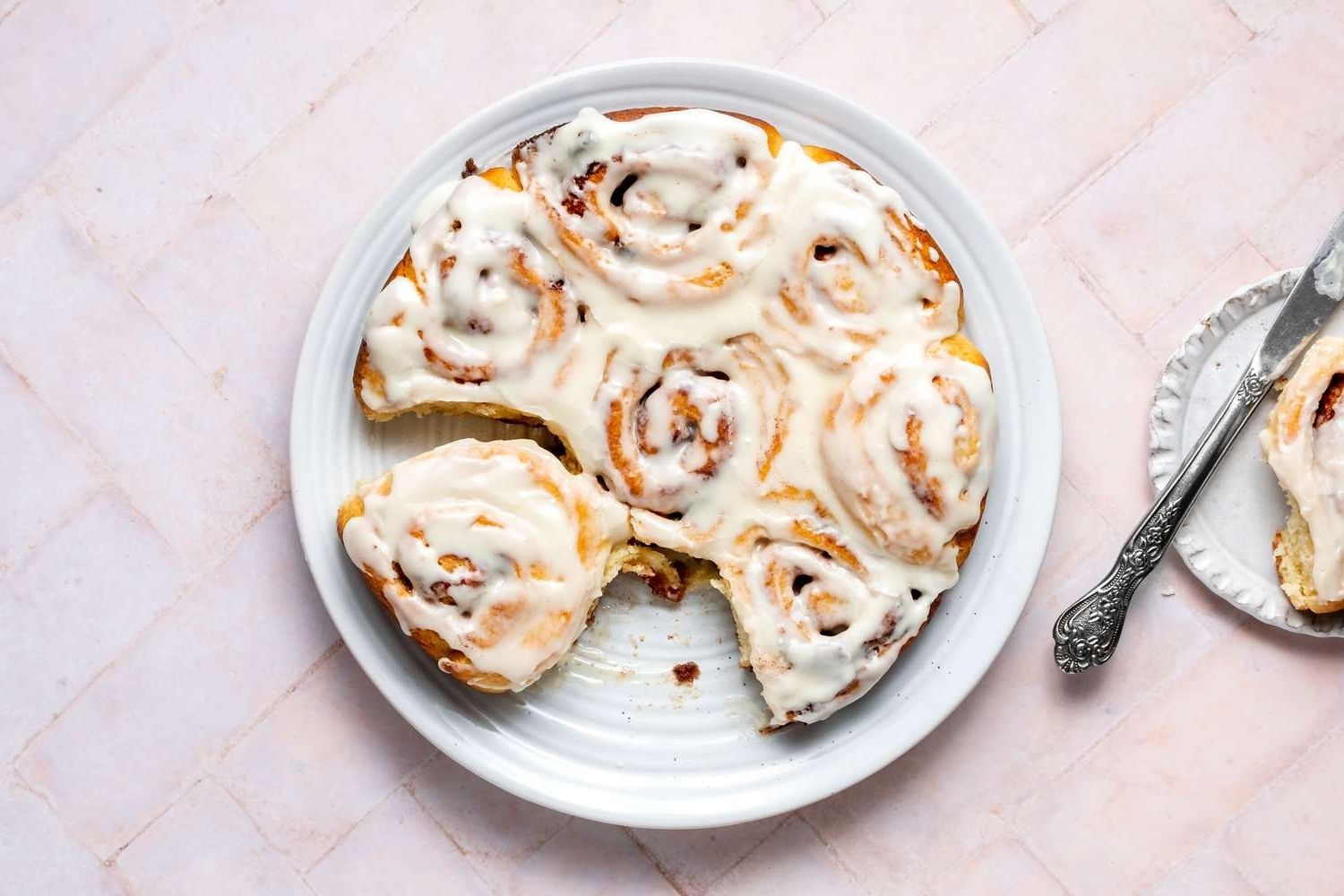 cinnamon-roll-icing-recipe