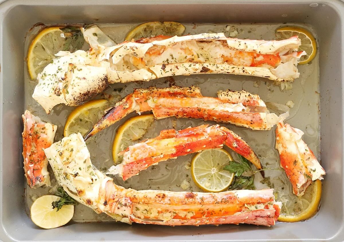 crab-legs-with-garlic-butter-sauce-recipe