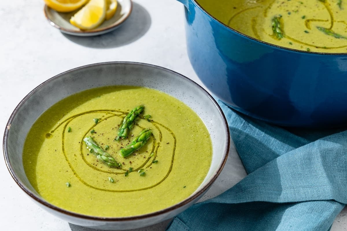 cream-of-fresh-asparagus-soup-recipe
